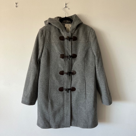 L.L. Bean Grey Women's Classic Lambswool Duffel Coat size 16 - Picture 2 of 8